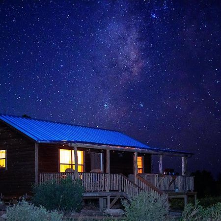 Rocky Ridge Cedar Cabin With Hot Tub & Amazing Views Crabapple Luaran gambar