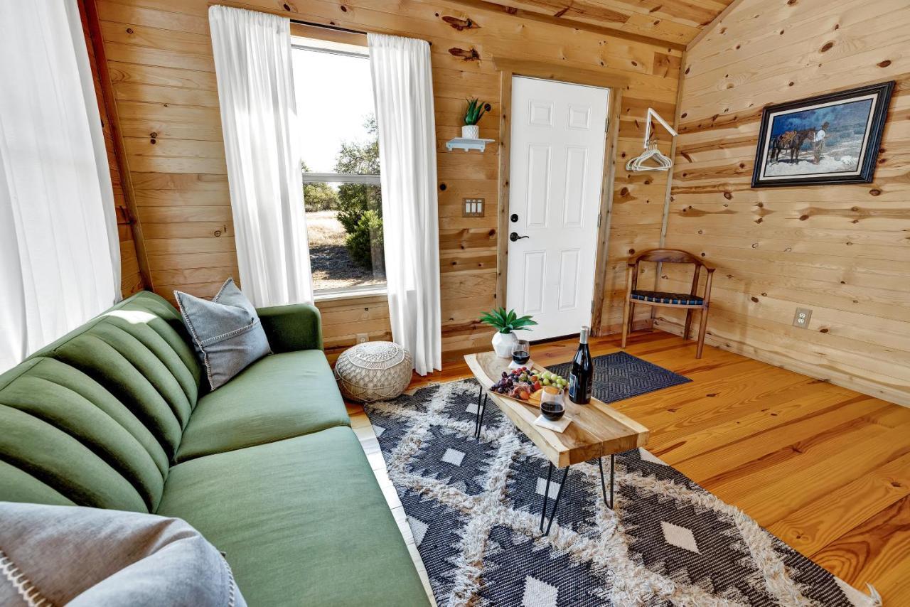 Rocky Ridge Cedar Cabin With Hot Tub & Amazing Views Crabapple Luaran gambar